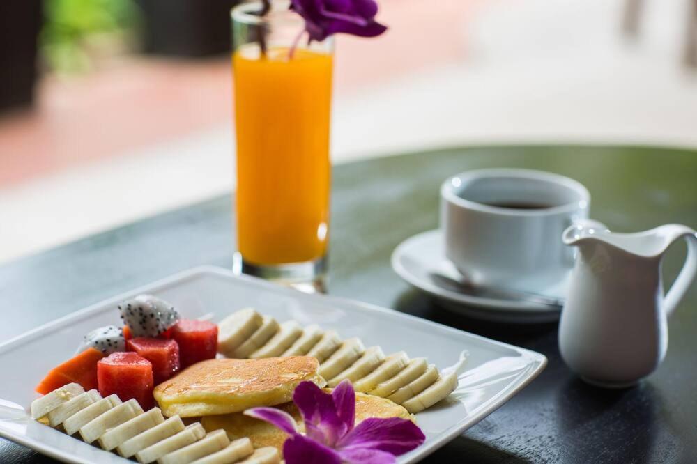 Grange Hotell Siem Reap Exteriör bild